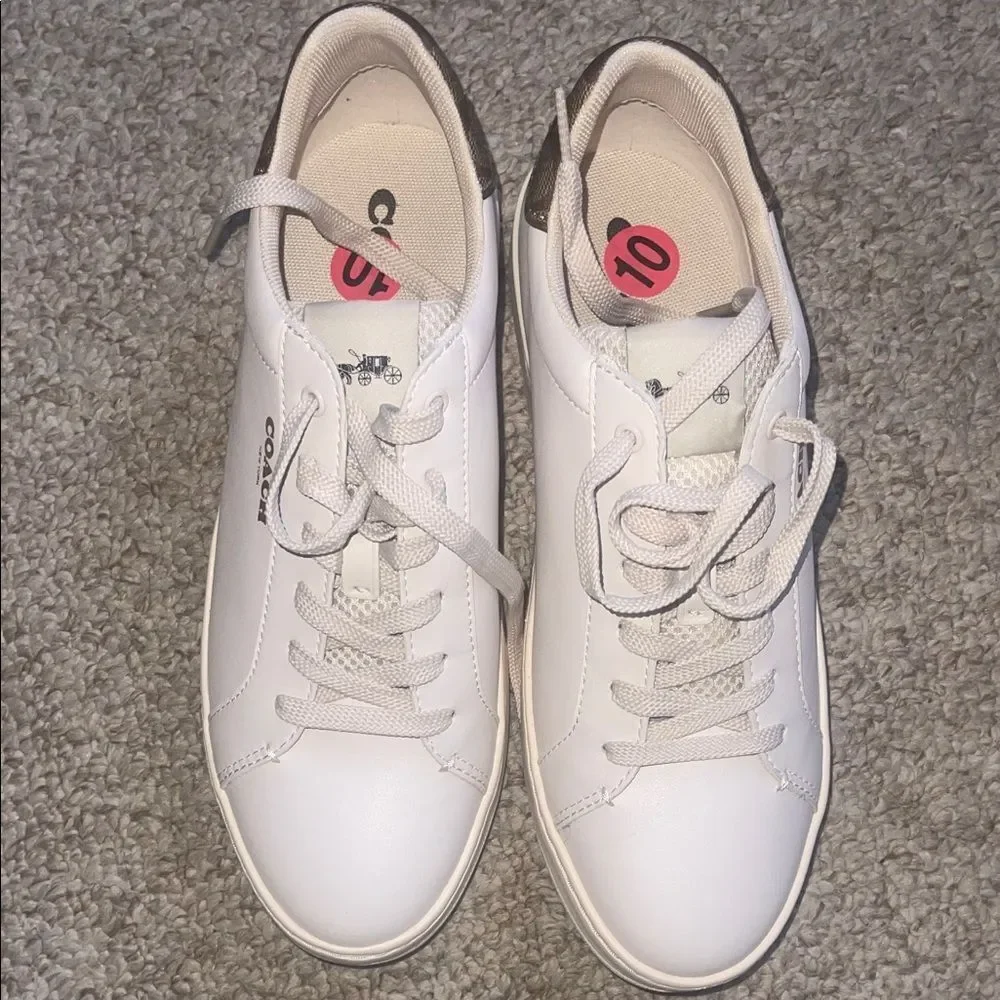 Coach Women's Cream and Brown logo Sneakers
